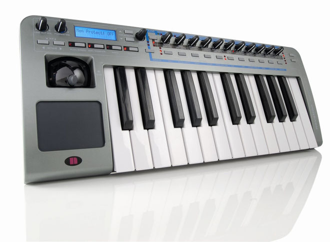 Novation XioSynth 25